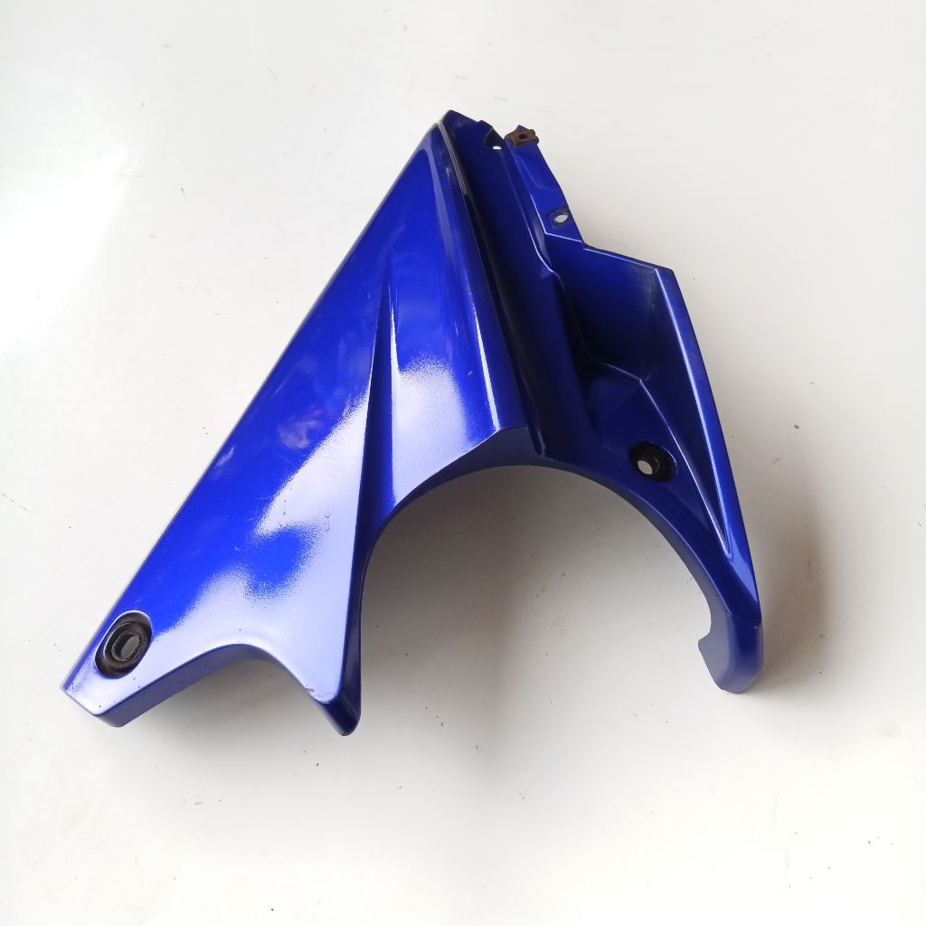 UNDER COWL SEBELAH KIRI YAMAHA R15 V1 V2 OLD KODE 2PK ORIGINAL SEKEN COPOTAN