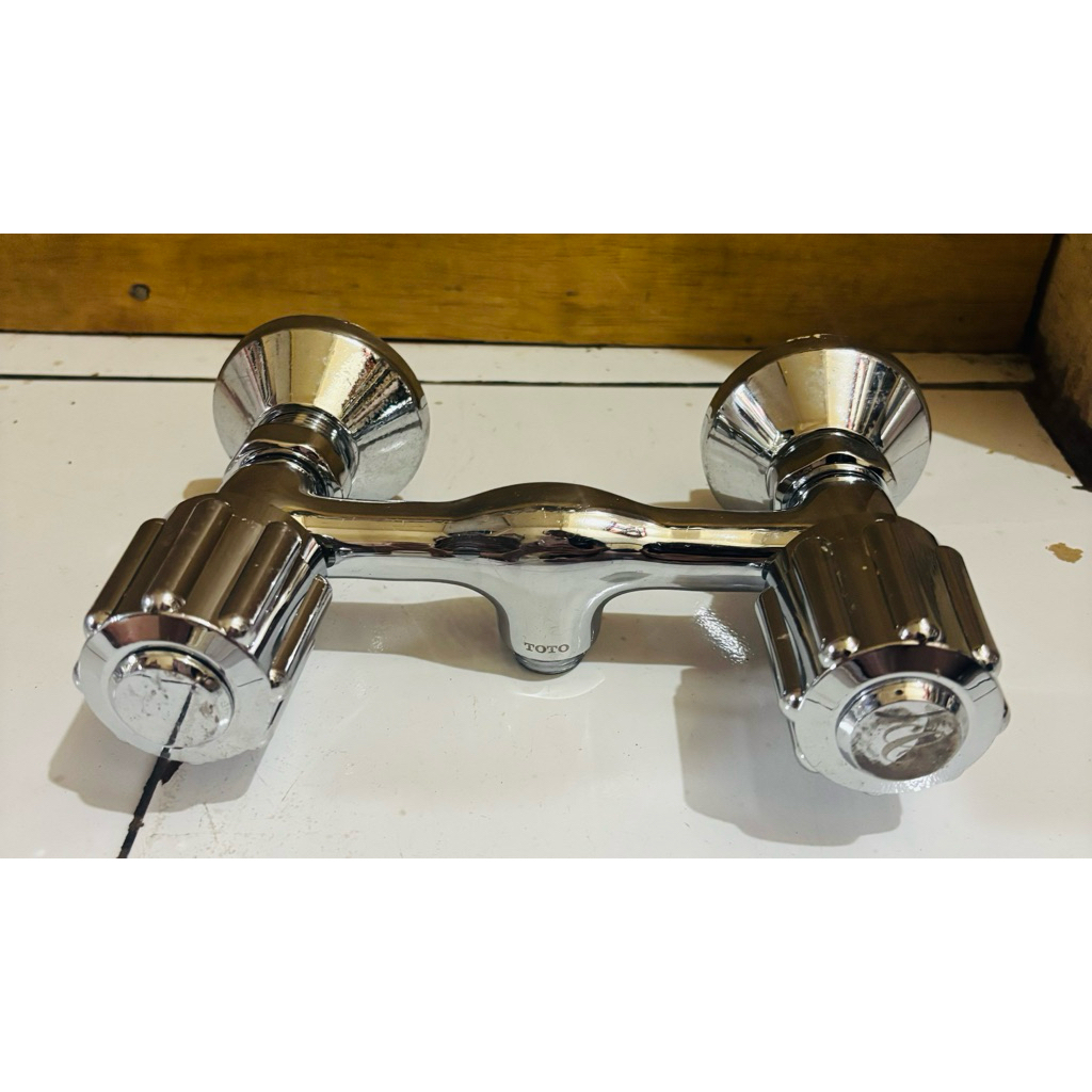 kran shower / kran mixer panas dingin TOTO