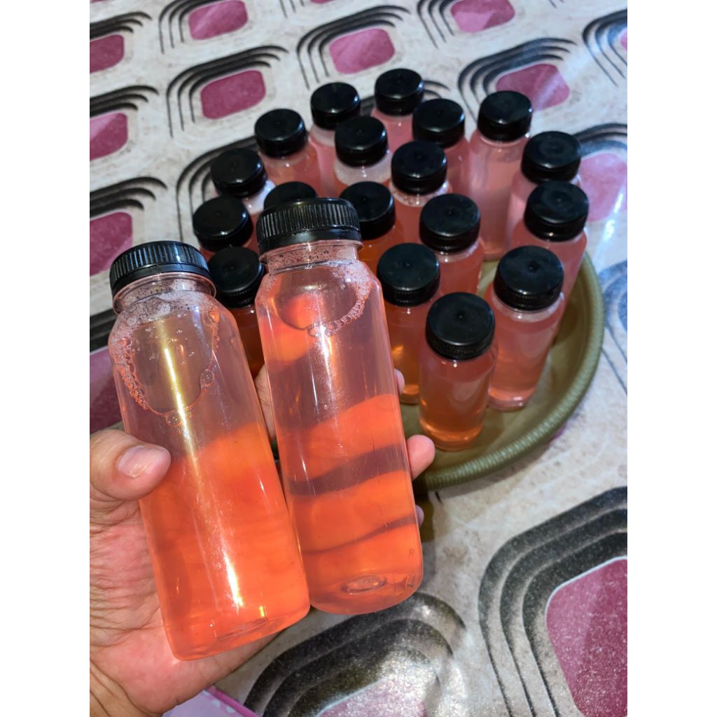 Derterjen laundry wangi akasia