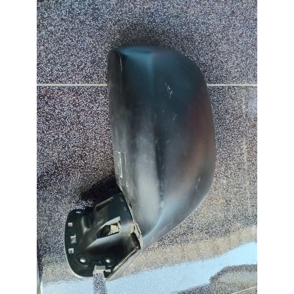 spion hyundai trajet sebelah kanan