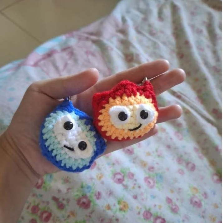 Gantungan Kunci Rajut Calcifer Ghibli