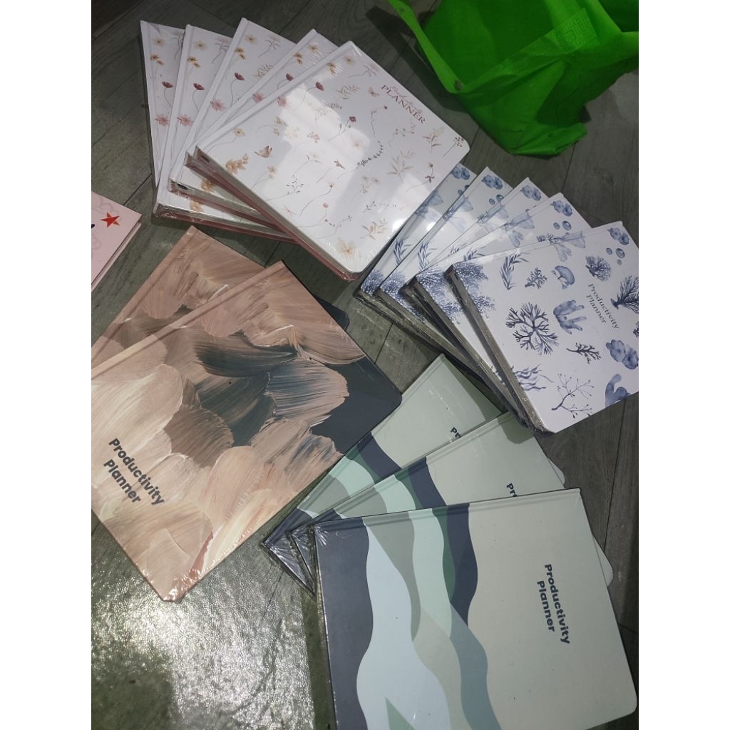 

Productivity Planner Preloved