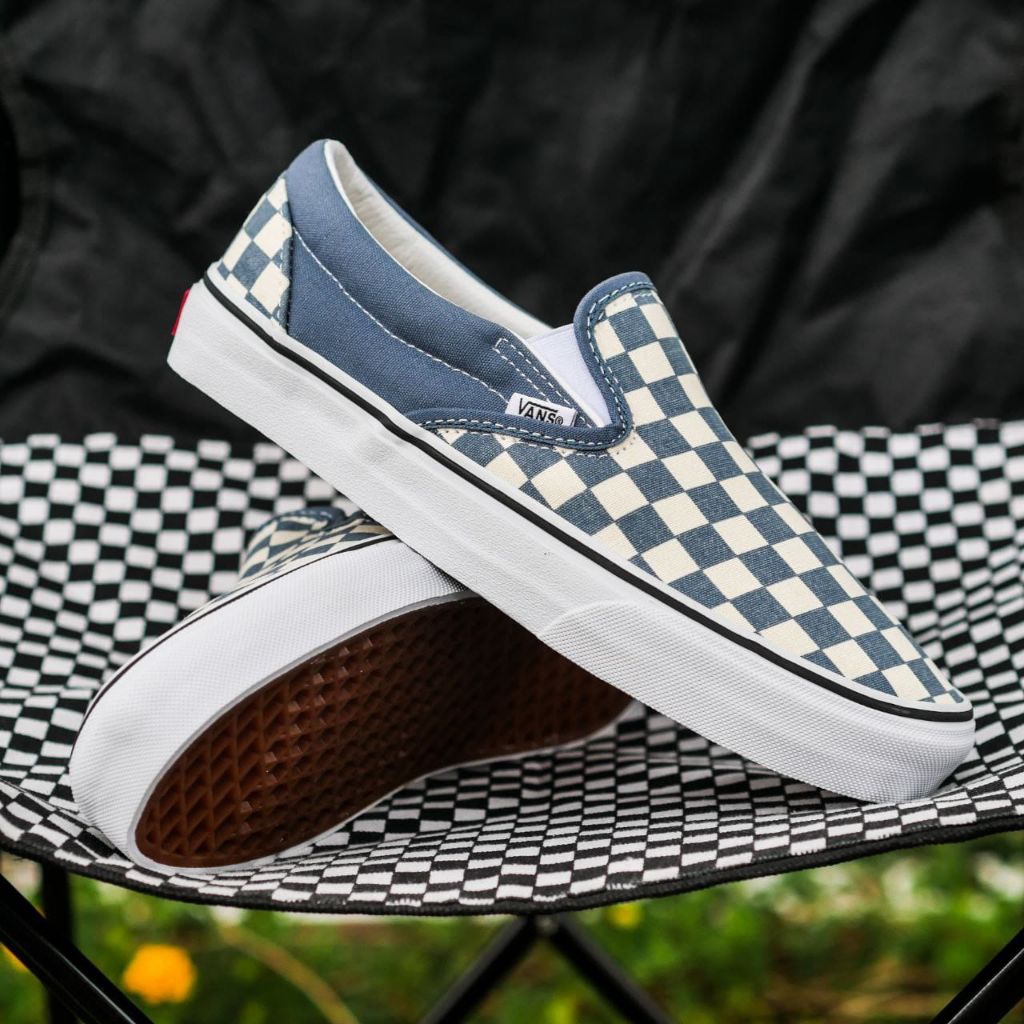 Sepatu Pria Wanita Vans Slip On Classic Blue Mirage