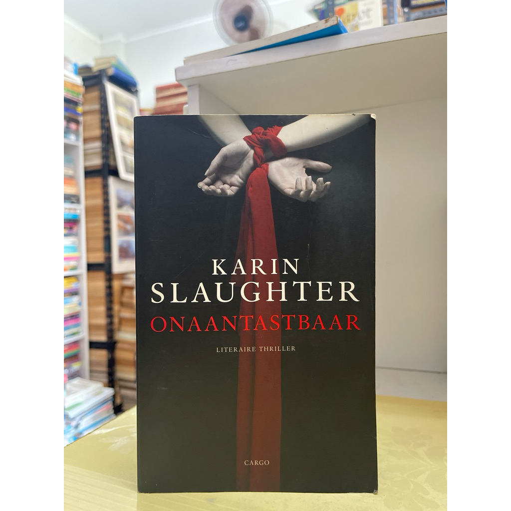 NOVEL KARIN SLAUGHTER ONAANTASTBAAR