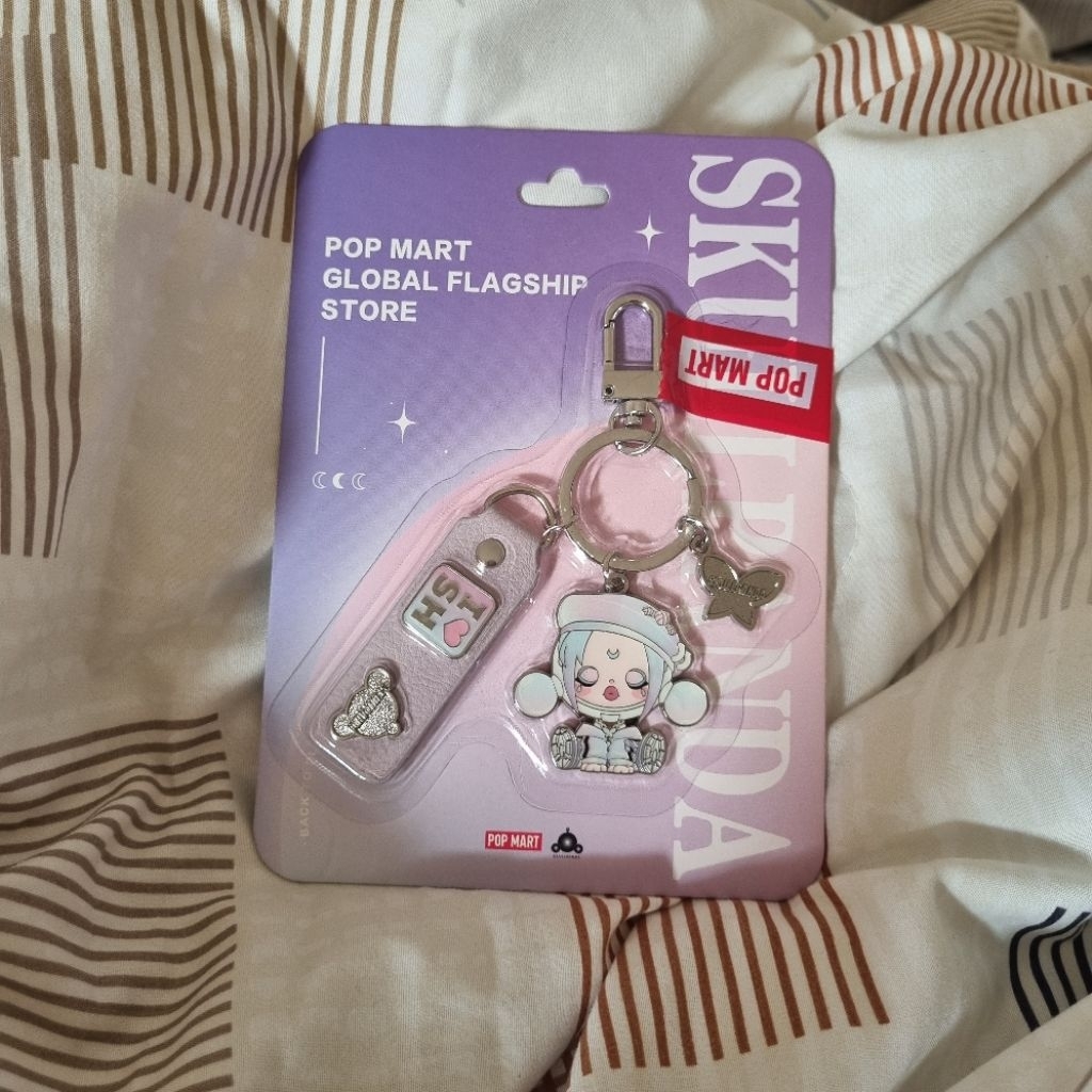 skullpanda popmart keychain