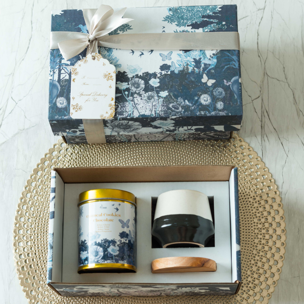 

Zabian - Lentera | Hampers Tea, Cookies & Coklat Mug Premium