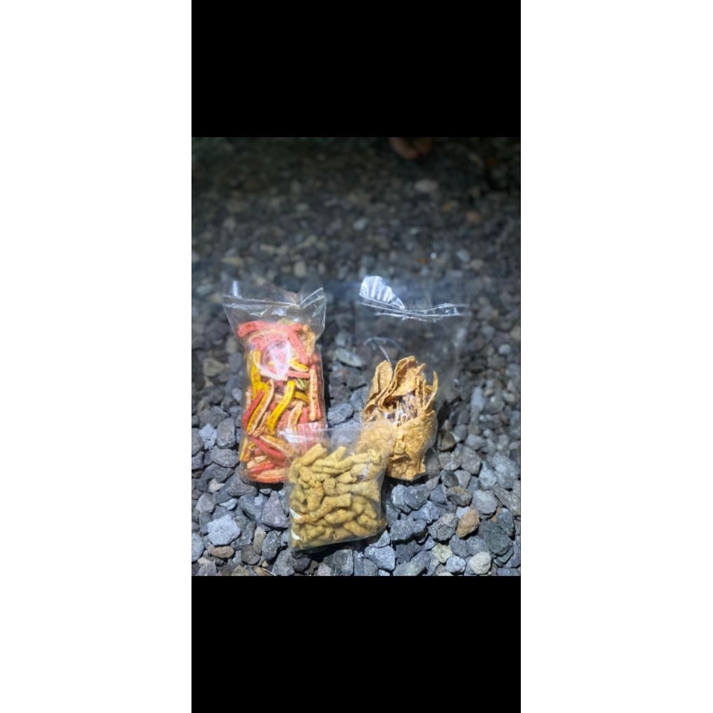 

Potato stik,usus ayam kriuk, dan kripik tempe