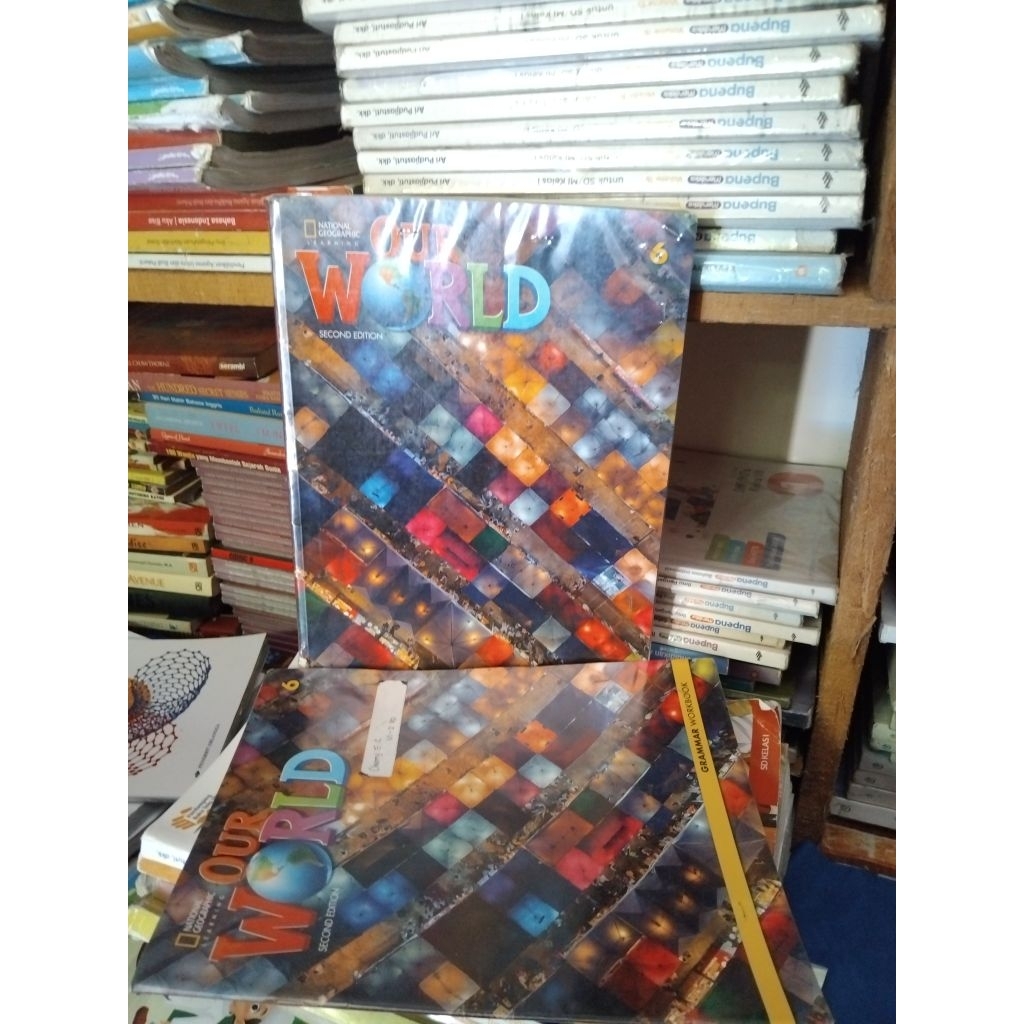 OUR WORLD 6 STUDENT DAN TEKSBOOK ORI BEKAS