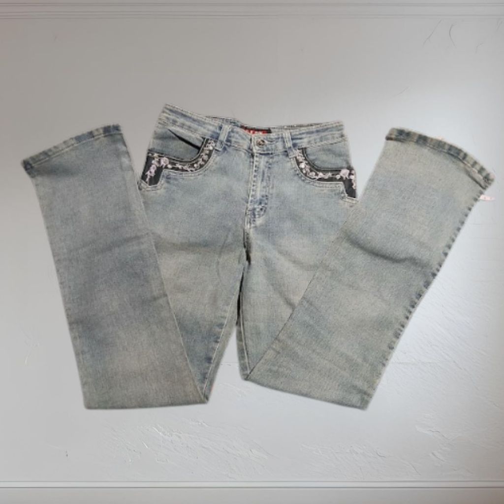 New Jeans Impor Fashion Jeans Celana Wanita Ukuran 26-29 Barang Baru Sisa Gudang - Preloved Bekas