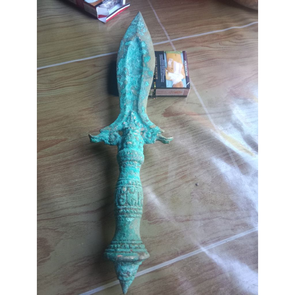 wilahan kadga perunggu temuan sungai