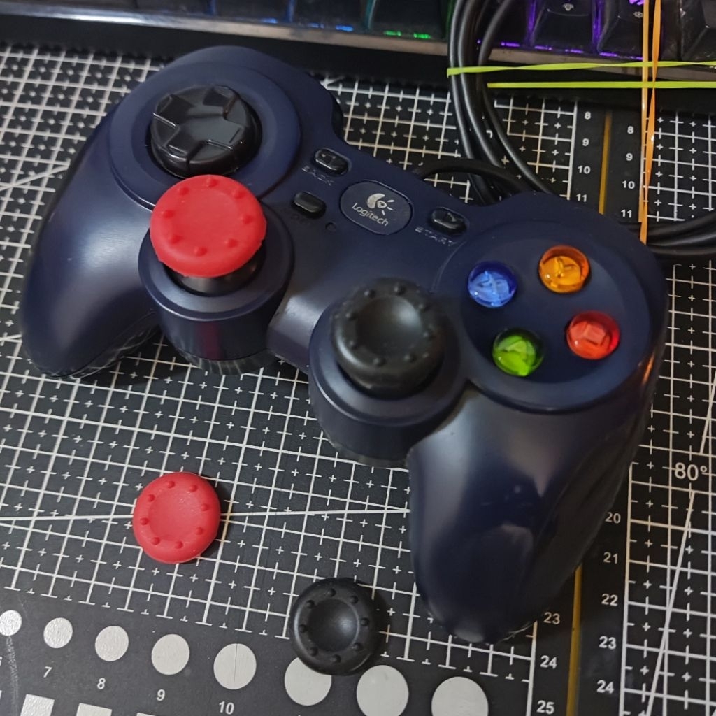 logitech f310 gamepad gaming controller kabel 2nd second seken bekas