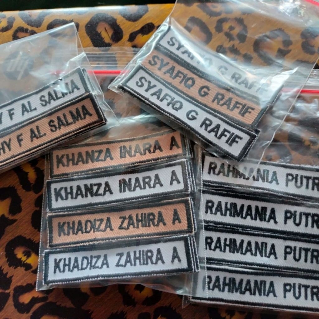 label name tag nama bordir anak sekolah untuk baju seragam putih atau Pramuka