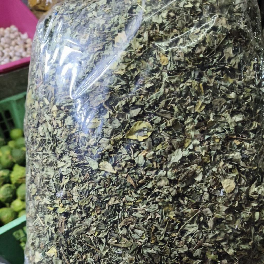 

Jamu Daun kelor kering herbal berkhasiat 500 gram