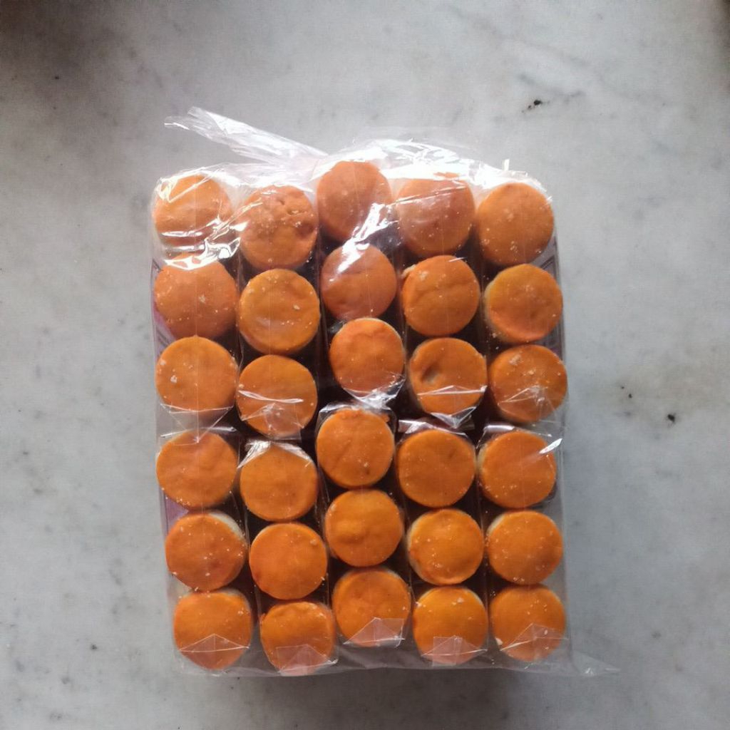 

Kue Kacang Ukuran Kecil Cemilan Manis khas Minang