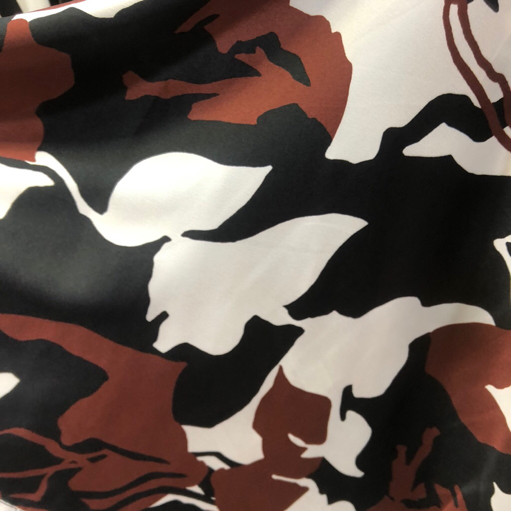 kain satin silk motif abstrak - kain silk motif premium lq