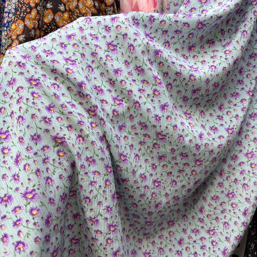 Kain Yoryu Motif Bunga Kecil Ungu – Bahan Adem Jatuh Cocok Gamis & Blouse Kekinian lq