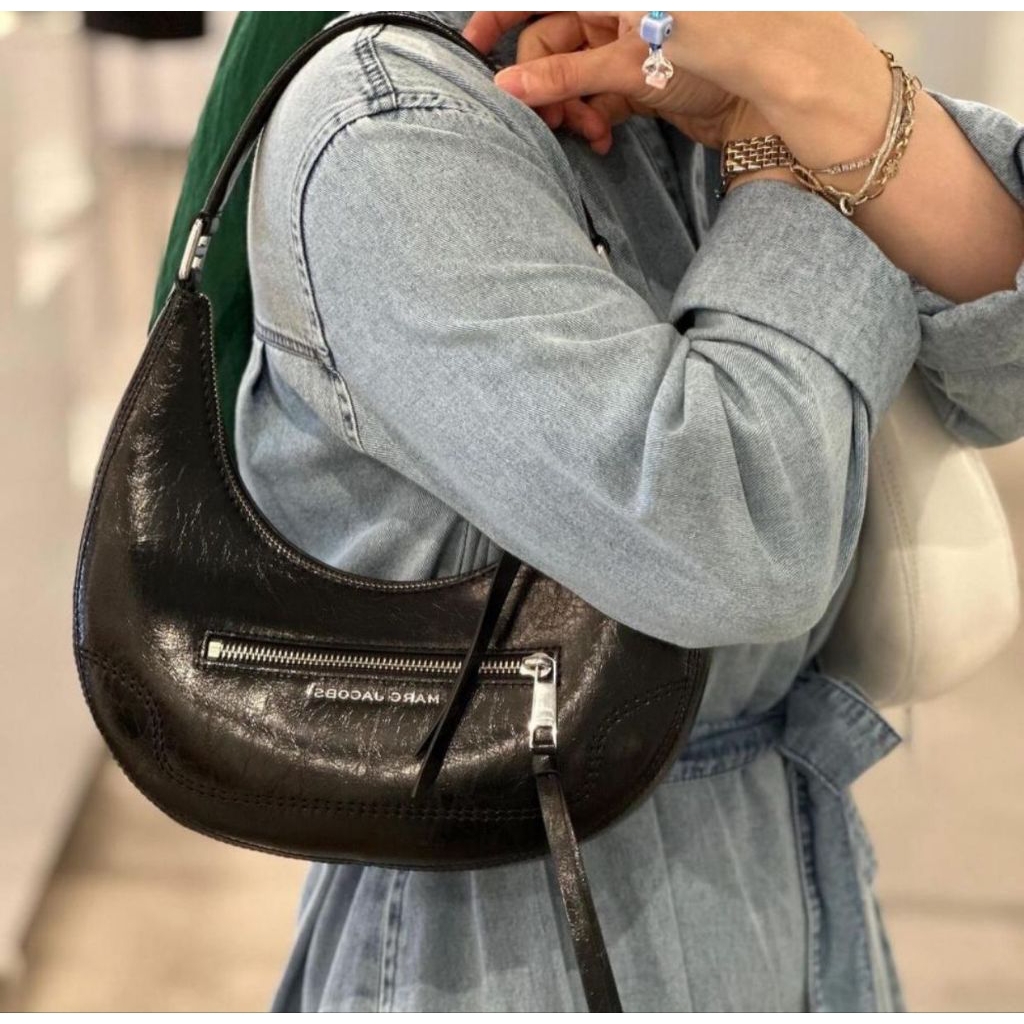 Mj Crescent Black Hobo 2.500k