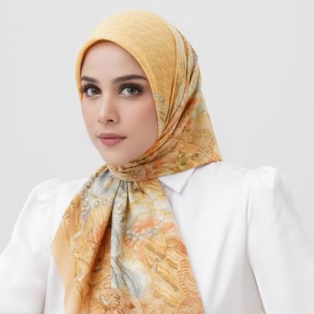 Buttonscarves Forestis Honey Available in Regular and XL