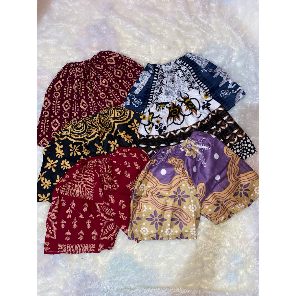 Celana Pendek Anak Perempuan Motif Batik