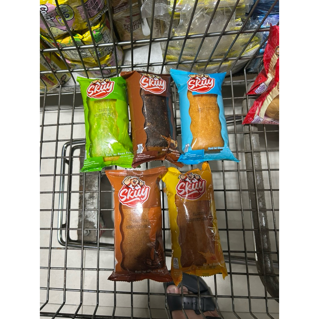 

SKUY catterpillar roti oles 52gram