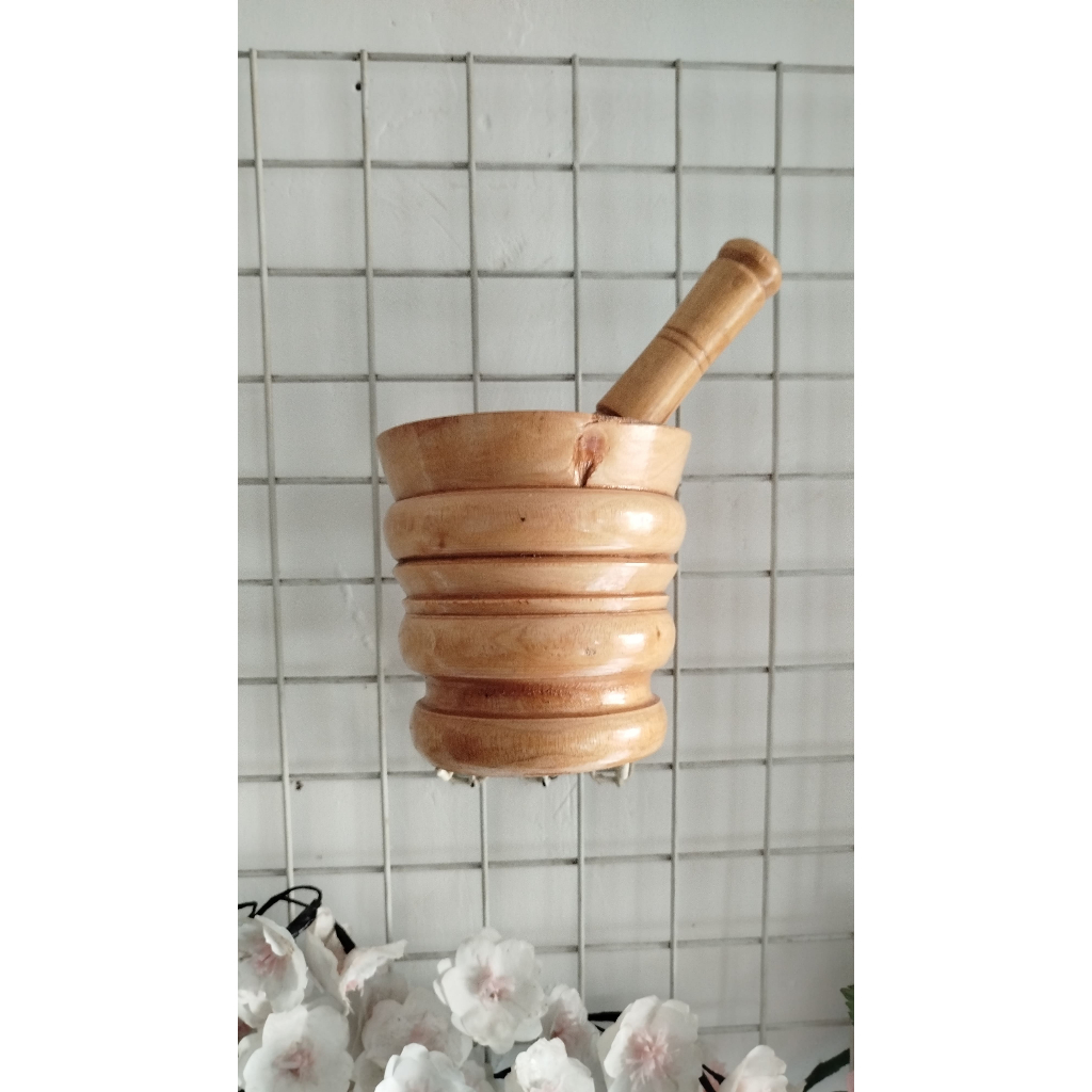 Set Lumpang+Alu/Bahan kayu mahoni/plitur luar/Ukuran kecil/Motif ukir/warna Natural