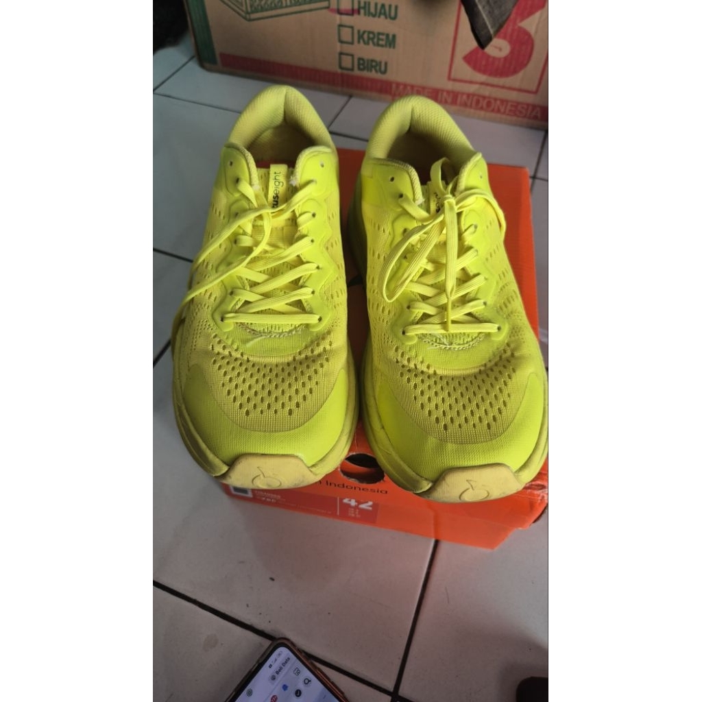 SEPATU LARI ORTUS HYPERBLAST ENCORE BEKAS