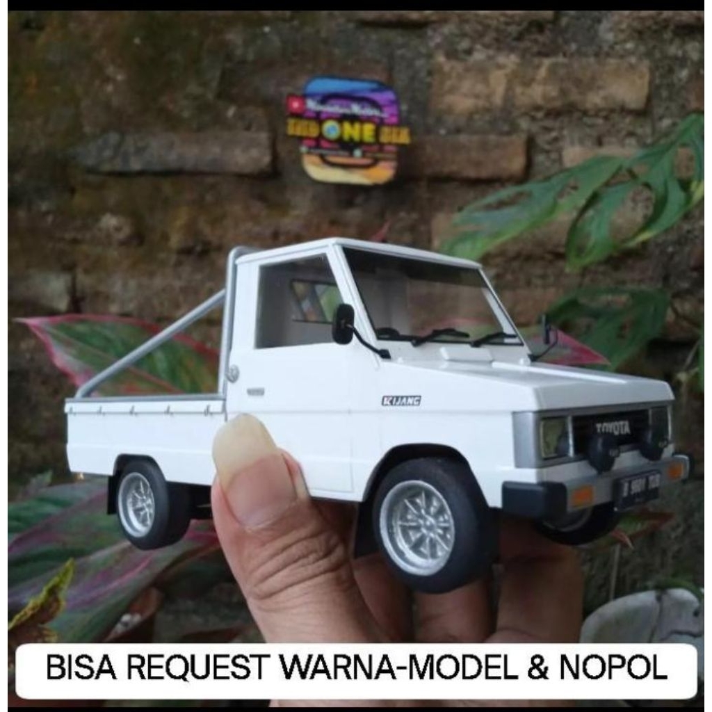 Diecast miniatur Mobil Kijang Doyok, Kijang Kotak Skala 1:24 Handmade KF10 MINIBUS