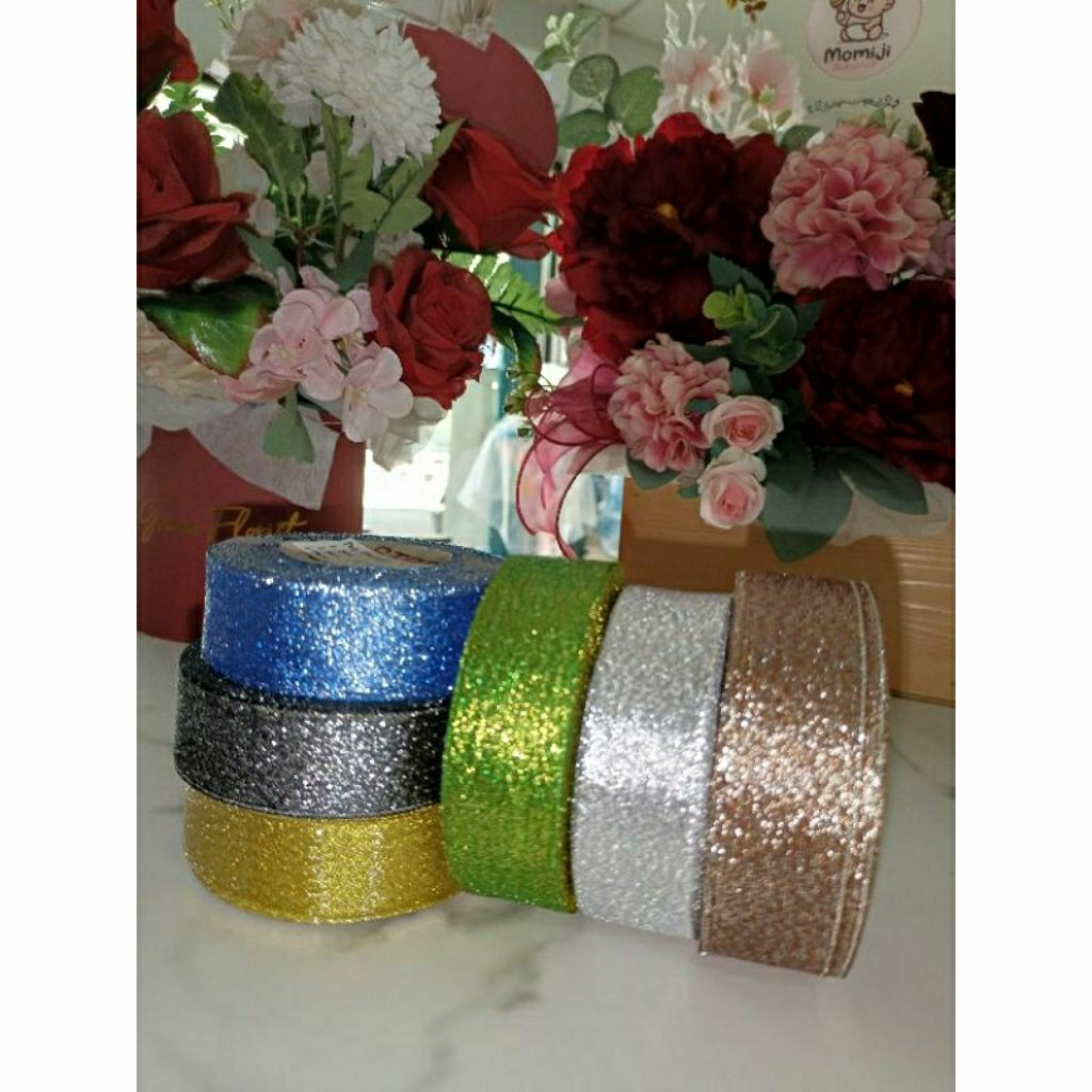 

Pita Metalik / Pita Kado Metalik / Pita Glitter