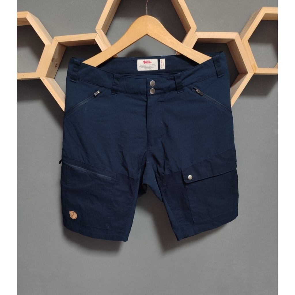 CELANA PENDEK FJALLRAVEN ( LIKENEW )