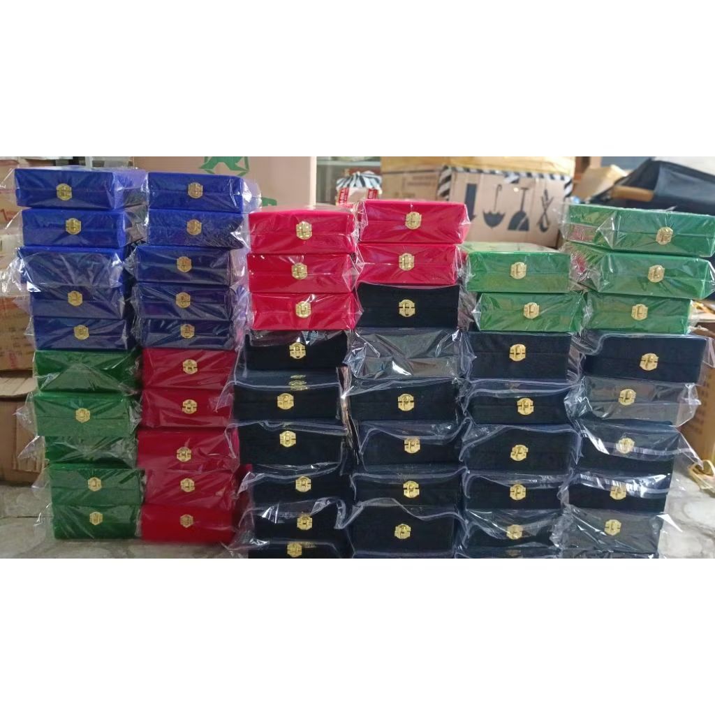 BOX KOTAK PLAKAT,BOX KAIN BLUDRU,KOTAK PERHIASAN,SOUVENIR,KOTAK MAHAR, PLAKAT MURAH, PLAKAT AKRILIK,