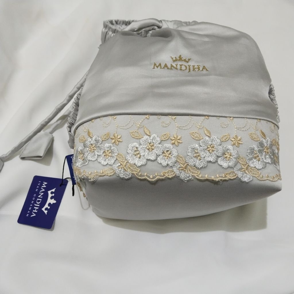 PRELOVED MUKENA MANDJHA IVAN GUNAWAN BAHIRA SET PRAYER