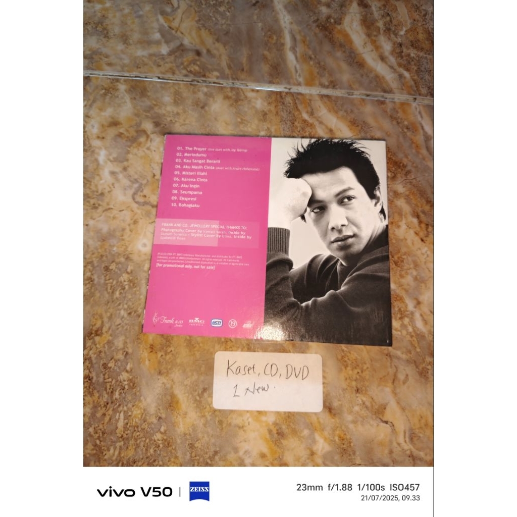 Kaset CD Glow with the idol Frank & Co Jewellery