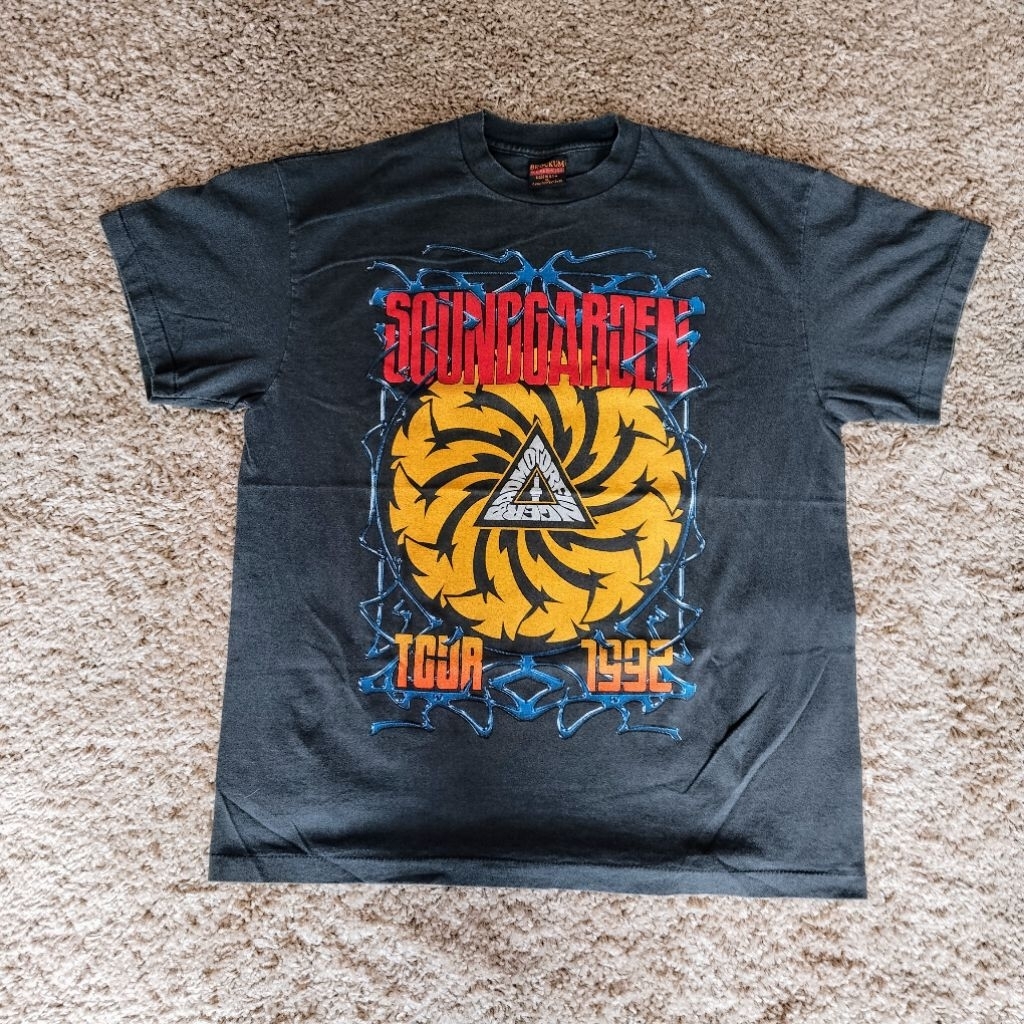 Kaos band bootleg thailand original grunge band Sound Garden " Bad motor finger".