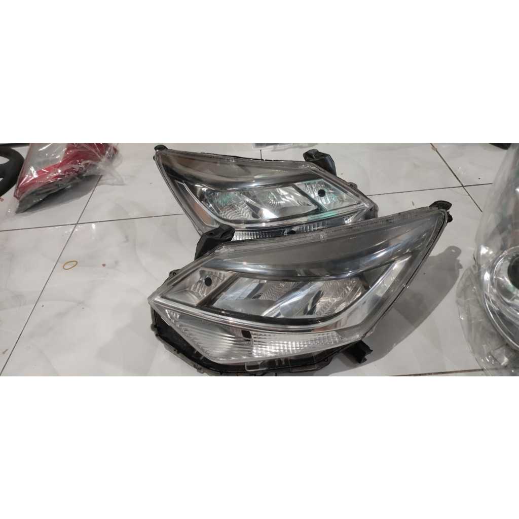 Headlamp Sigra calya facelift original