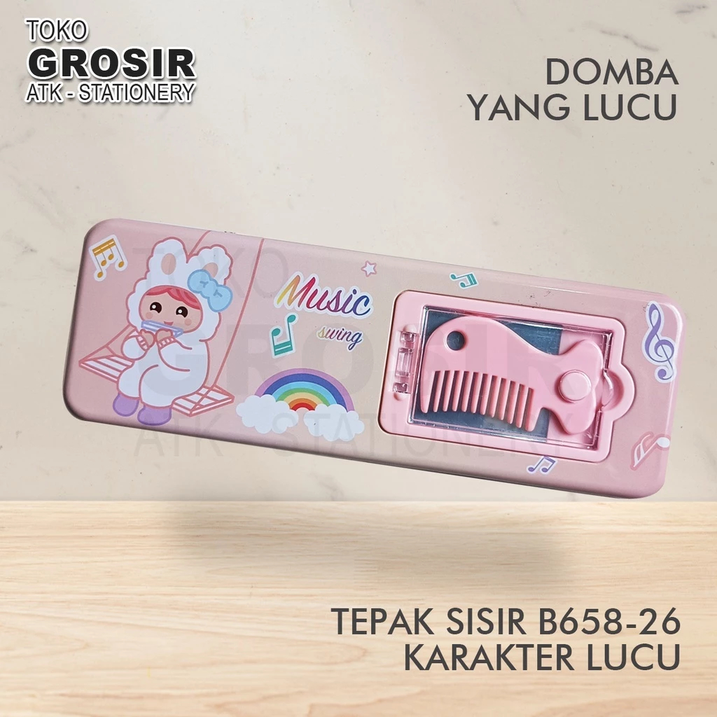 

Kotak Pensil Kaleng B658-26 / Tepak Pensil ANTI PENYOK GAMBAR BAGUS 2 Susun + SISIR 2