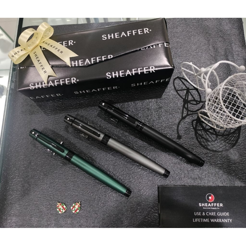 

Sheaffer 300 Matte black,matte grey, Matte Green Roller ball