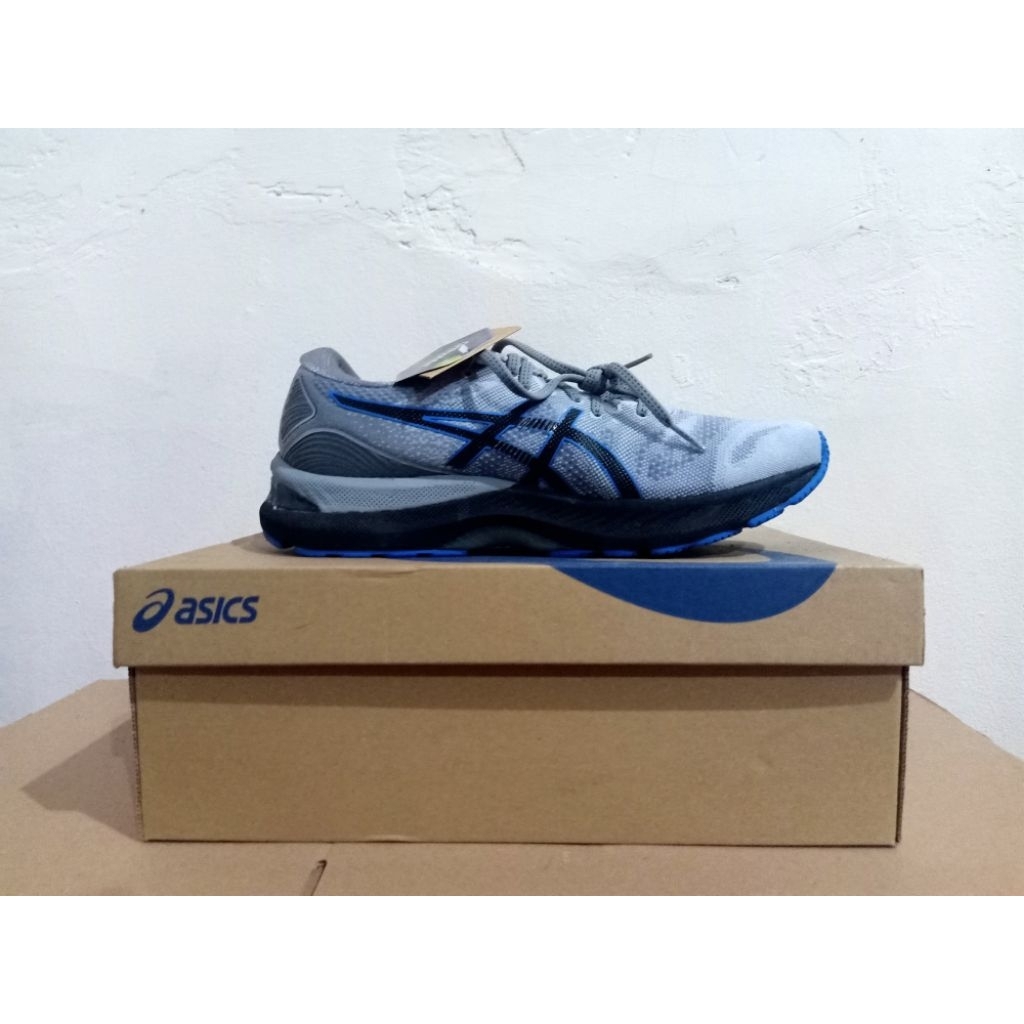SEPATU LARI PRIA ASICS GEL NIMBUS 23 PIEDMONT GREY/ELECTRIC BLUE ORIGINAL