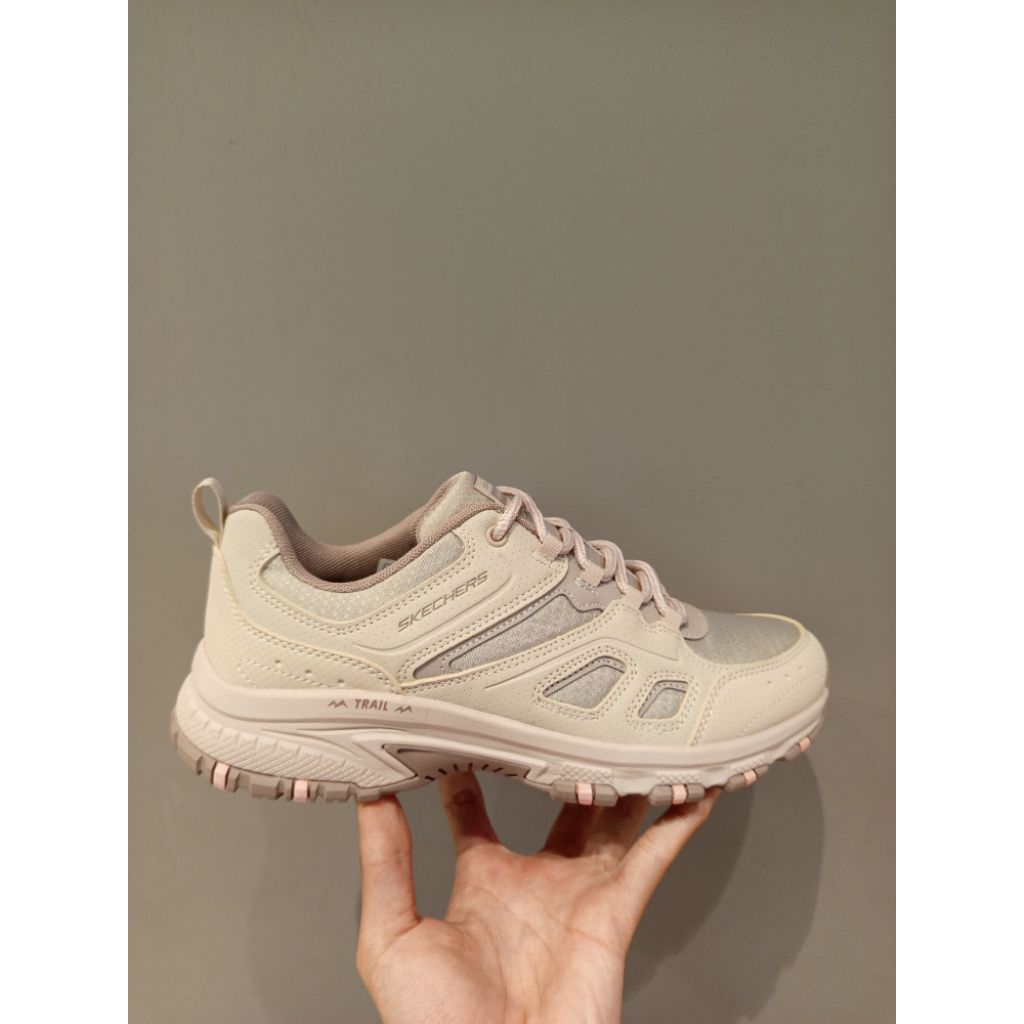 SKECHERS HILLCREST WOMEN'S SNEAKER - TAUPE (180022)