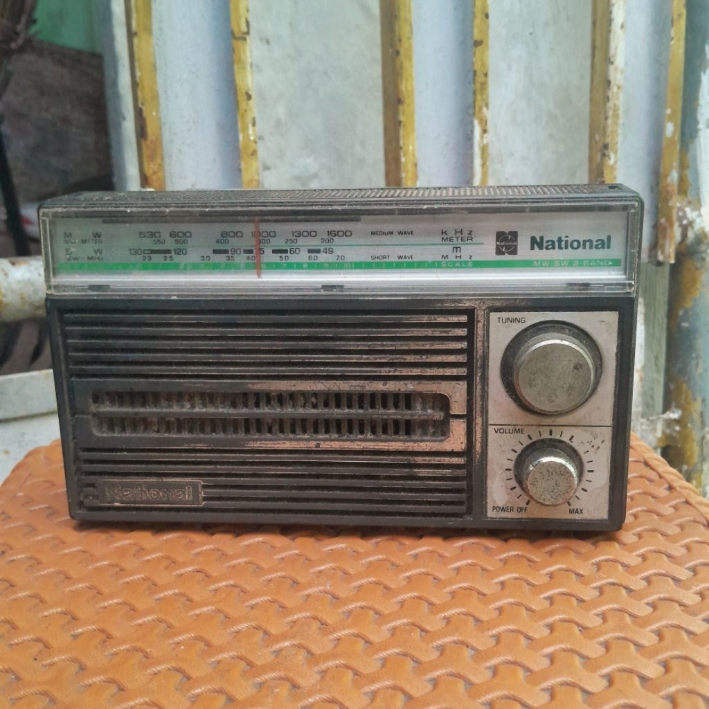 radio NATIONAL R-4250Y OFF hanya untuk DISPLAY vintage antik klasik kuno