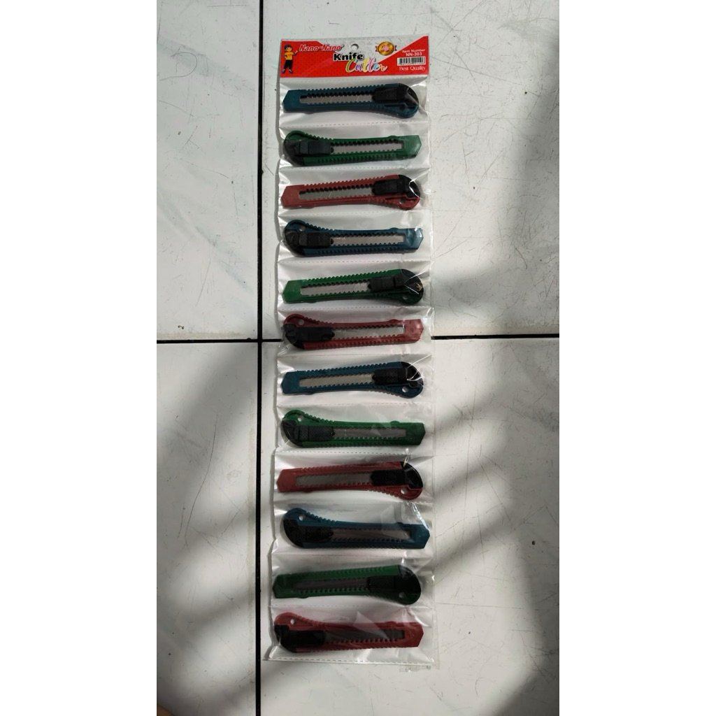 

PISAU CUTTER NANO HARGA PER PAPAN ( 12 PCS )