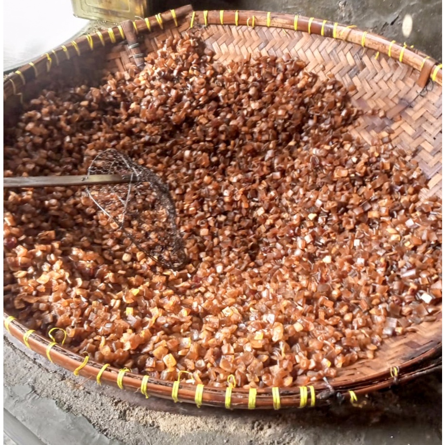 

Krupuk/kerupuk/dorokdok/rambak/jangek/krecek kulit sapi mentah siap goreng