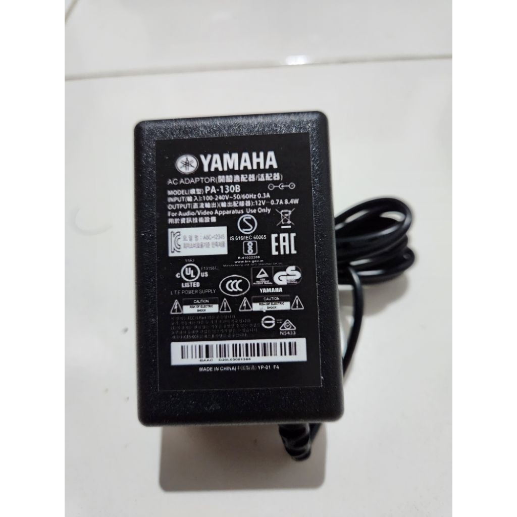 Ac adaptor yamaha PA 130B adaptor keyboard yamaha series