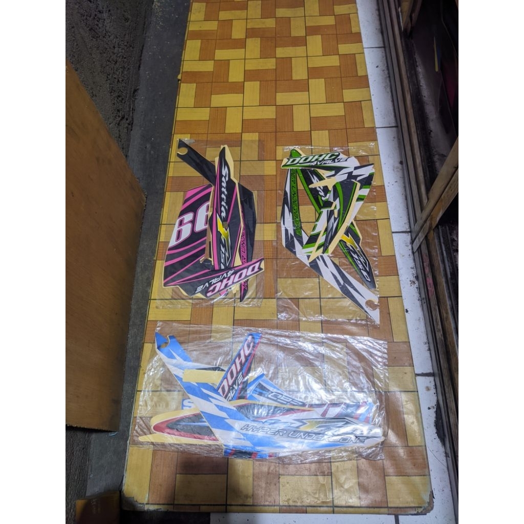 Lis striping motor standar ORI Suzuki satria Fu tahun 2012