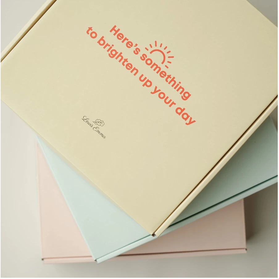 

Lewis Emma - Gift Box / Kotak Hadiah