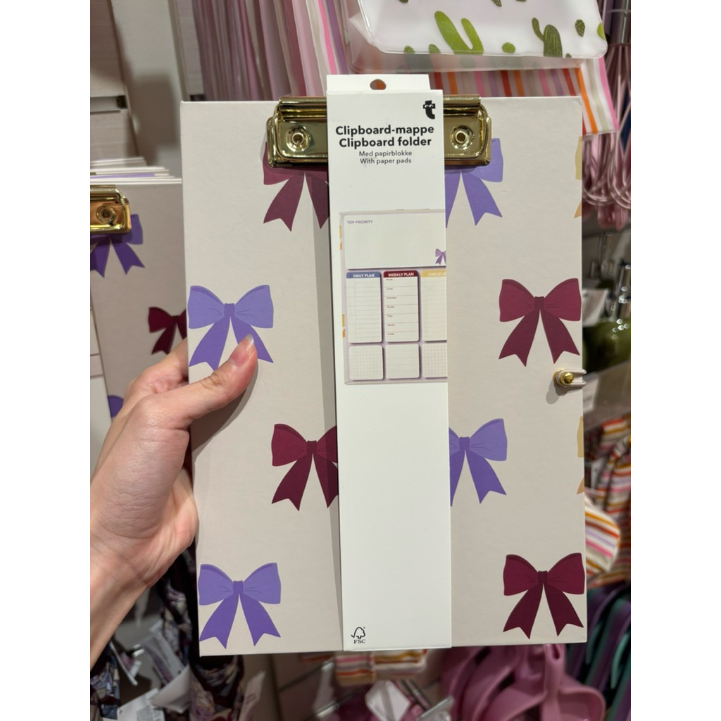 

Flying Tiger Bow Clipboard Folder with Paper Pads - Kertas Tulis