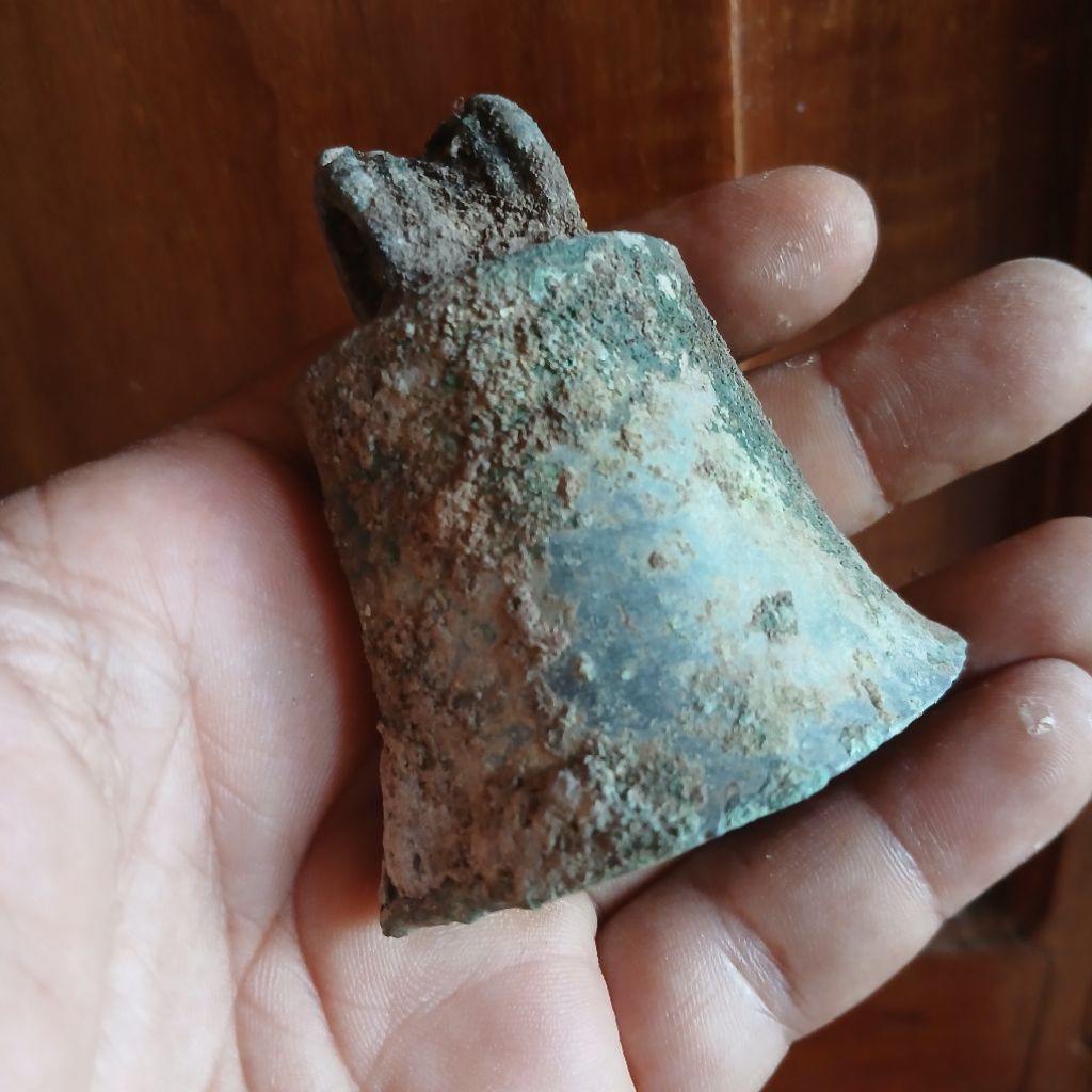 Koleksi Temuan Galian Tanah Lonceng Perunggu KUNO