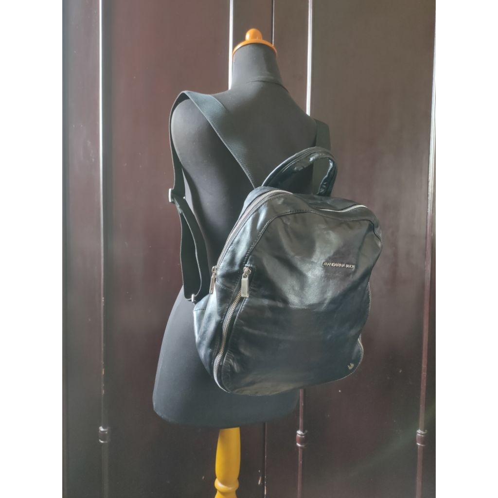 Backpack / Tas Ransel Kulit Asli Ukuran Sedang Mandarina Duck Black Genuine Leather Preloved/second