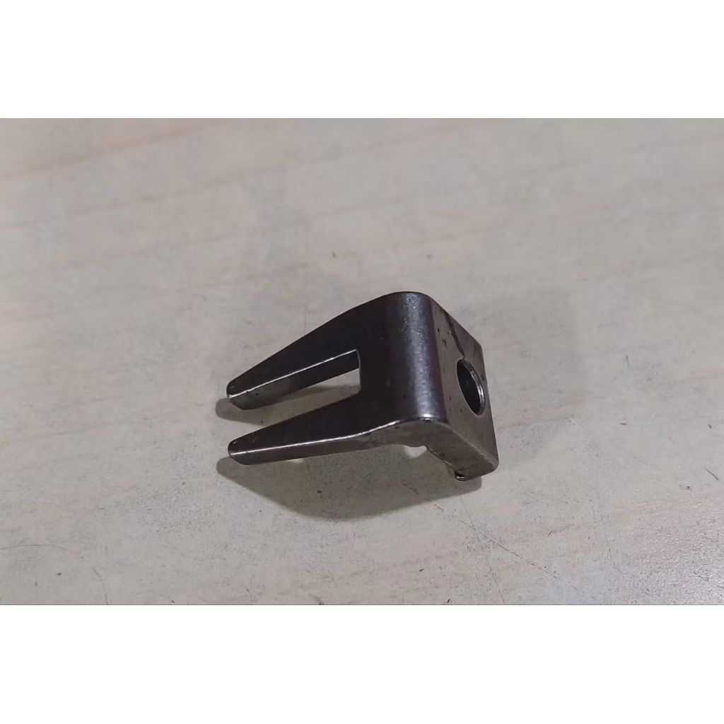 Sparepart Mesin Jahit Obras Benang 4 747 / Spare part Mesin Jahit Obras Benang 4 Industri