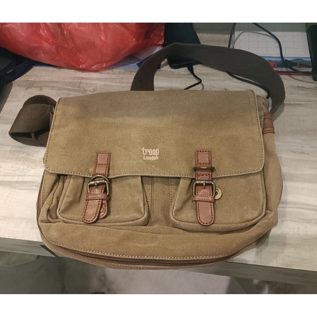 sling bag troop london preloved
