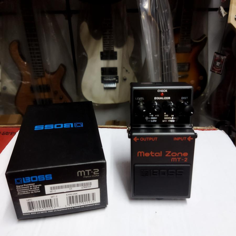 efek boss MT2 metal zone